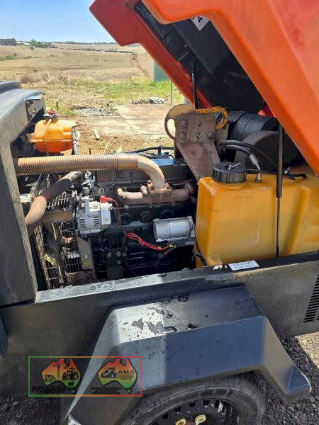 (9180) Ingersoll rand doosan 145cfm Diesel Rotary Screw Compressor - photo 2