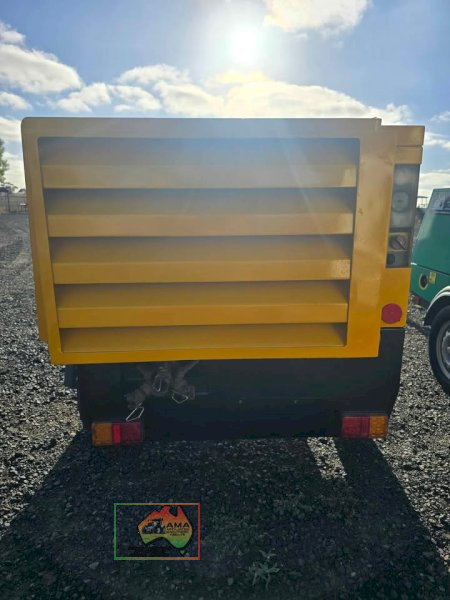 (9273)  Atlas copco XAS96 185Cfm Diesel Air Compressor - photo 5
