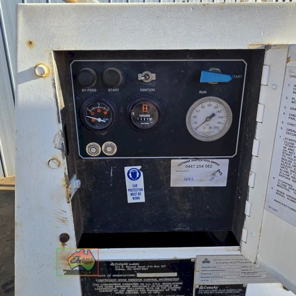 (9782) Compair Q125 125CFM Diesel Rotary Screw Compressor + Hose Reel & Blowgun - photo 7